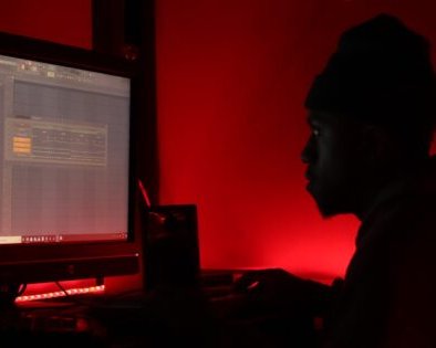 Знаете ли вы, как долго человек может не моргать?